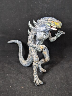 VINTAGE Trendmasters Godzilla Movie Figure Fang Bite Action 10