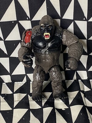  Godzilla vs Kong: Kong w/ Battle Damage Reveal 6” Figure-image