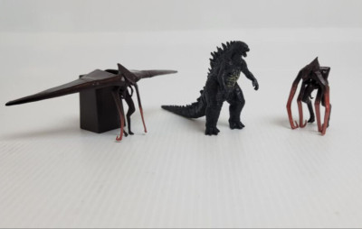 BANDAI Gashapon HG 2014 GODZILLA Male & Female MUTO 2