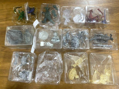 Godzilla Black White Crystal Figure SET Bulk 12-image
