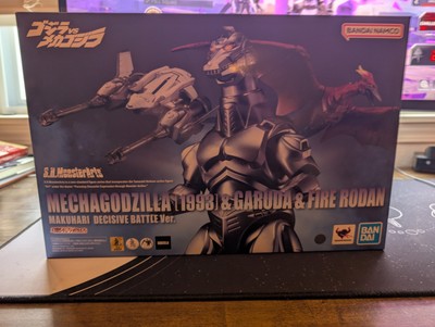 S.H Monsterarts Mechagodzilla & Garuda & Fire Rodan Makuhari Decisive Battle Ver-image