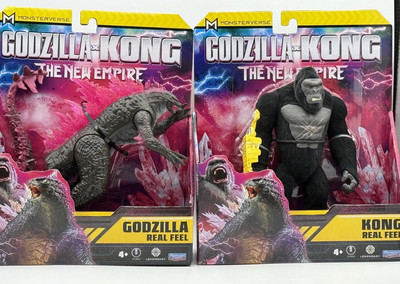 Godzilla x Kong The New Empire Kong and Godzilla Real Feel Figure Playmates-image