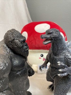 Playmates 2020: Godzilla & King King Posable 11-inch Action Figures-image