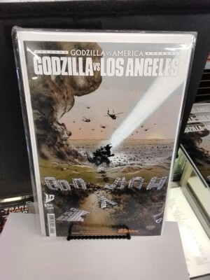 Godzilla Vs. America: Los Angeles Cover A Hardman | IDW Publishing (2518)-image