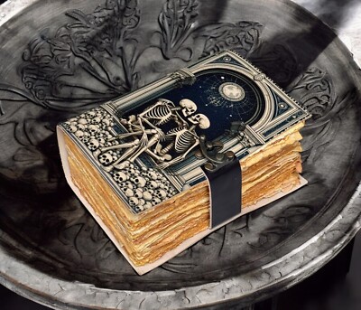 400 Page Large Grimoire leather journal, Print Lovers Journal Blank spell book-image