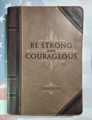 Journal-Classic LuxLeather-Be Strong & Courageous-Brown/Tan w/Zipper-image