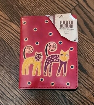 NEW *Cat* Hand-Crafted Red Leather  Photo Album 2-Sided Embossed 100 4x6