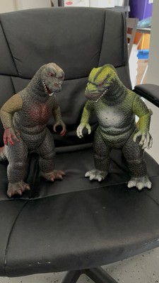 VINTAGE 1997 DORMEI RED BACK AND YELLOW GREEN GODZILLA ACTION FIGURES SET OF 2-image