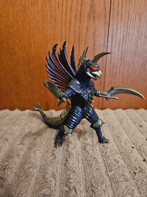 BANDAI Ultimate Monsters 5