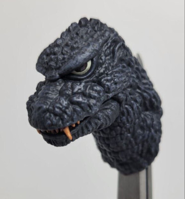 BANDAI ICHIBAN KUJI GODZILLA 1984 Return of Godzilla Monster Head Magnet Prize-image