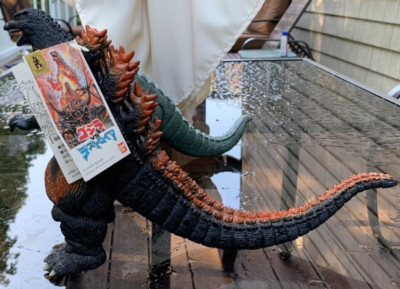 Authentic Rare 1995 Bandai Burning Godzilla vs. Destoroyah Vinyl Body w/Tag NOS-image