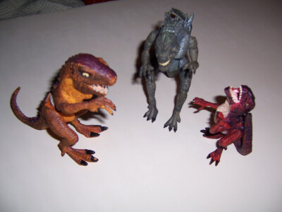 1998 Trendmasters Godzilla Action Figure Lot - Hatchling and Razor Fang-image