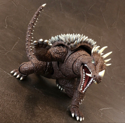 Anguirus 1972 Action Figure Godzilla vs Gigan BANDAI S.H.MonsterArts IN STOCK-image