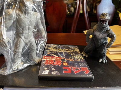 wolfman vs Godzilla figures and movie 6.5 Inches-image