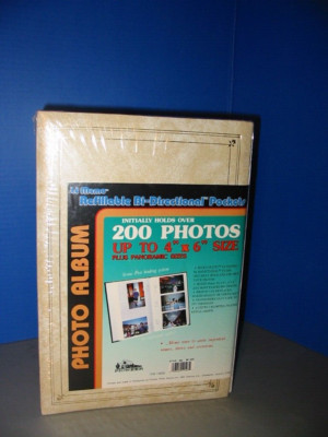 Pioneer Photo Album Holds 200 4