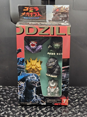 Yutaka -  Vintage 1999 Japan Godzilla x Megaguirus Mini Figure set -image