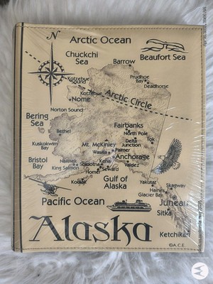New ALASKA Photo Album Beige Faux Leather Holds 200 (4x6) Photos Maps Travel -image