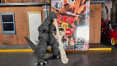 NECA Godzilla 1964 Loose with Box Poster art breath effect Mothra vs Godzilla-image