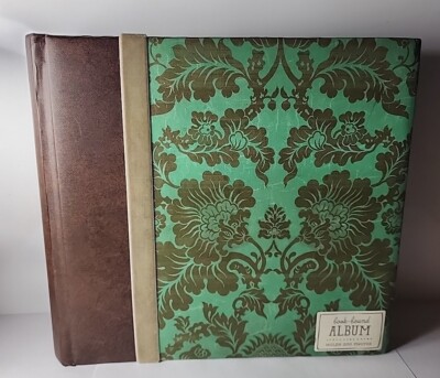 Photo Album w/ Memo Areas 4 x 6 Album Holds 200 Photos -image