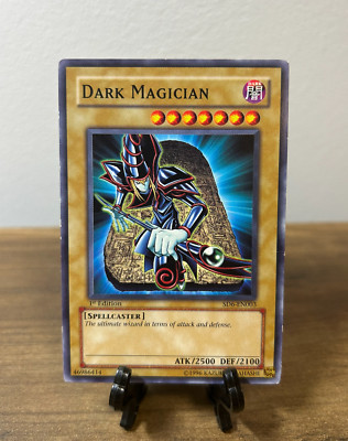 2006 Yu-Gi-Oh Dark Magician 1st Edition Card Lightly Played (SD6-EN003)-image