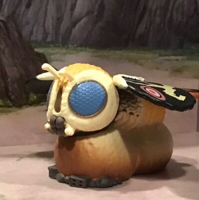 MOTHRA EMERGING SD VINYL FINGER PUPPET FIGURE-image