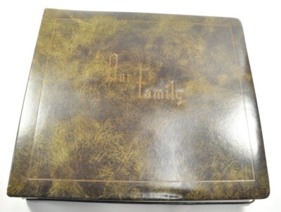 VINTAGE OUR FAMILY TREE LEATHER 14K GOLD EDGE PHOTO CERTIFICATES ALBUM 1960s-image