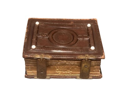 Vintage Antique Leatherbound Photo Album 43 Cabinet Card Portrait Photos Clasp-image