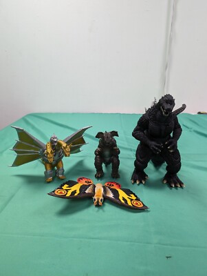 Lot Of 4 Bandai Toho Godzilla Toy Figures 1992 1998 2003 2007-image