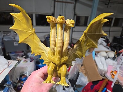 2019 BANDAI MOVIE Monster Series 6.5” King Ghidorah Figure GODZILLA 12” Wingspan-image