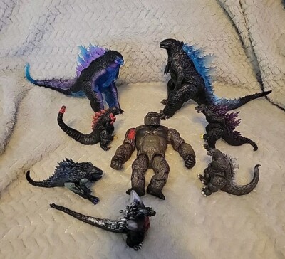 Lot Of 8 Godzilla vs. King Kong Battle Playmates Action Figures-image