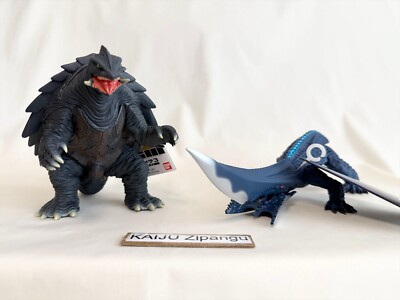 Movie Monster Gamera 1999 & Guiron 2023 Figure Set Gamera Bandai Kaiju Toy-image