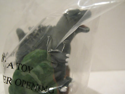 Godzilla 2001 version yubi figurine finger puppet...-image