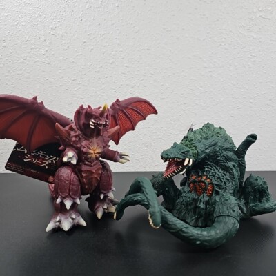 Bandai Godzilla Destroyer Toy Set of 2 Vinyl Figures-image