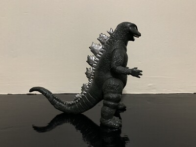 Godzilla (silver-fin version) vintage vinyl figure by Yamakatsu-image