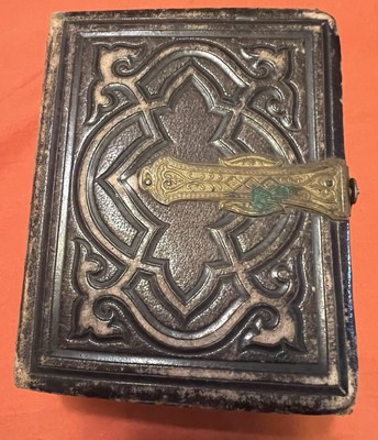 Vintage Old Photo Album Late 1800S Early 1900S Leather Bound-image