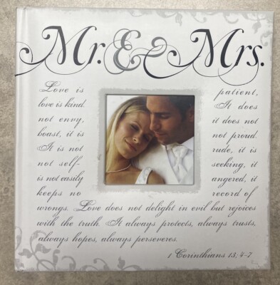 Mr & Mrs 2-Up Corinthians Wedding Faux Leather Album (Holds 160 4x6 Photos) NEW-image