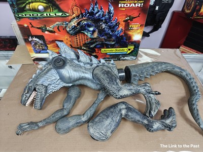 RARE ULTIMATE GODZILLA TOHO Movie Monster Figure 1998 Tested W/Box 2 Feet Tall-image