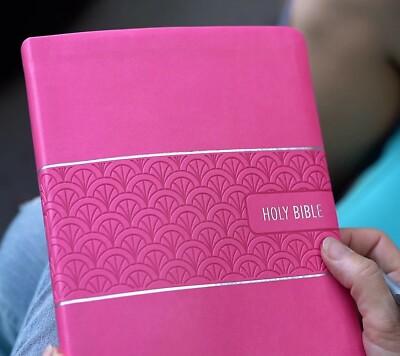 NIV Large Print Bible & Devotional Journal Set with Prayer Card - Pink - NEW-image
