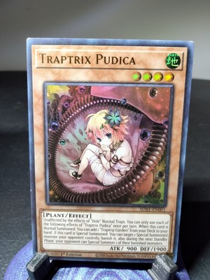 Traptrix Pudica SDBT-EN001 Structure Deck: (Ultra Rare)-image