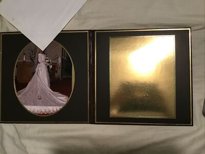 ART LEATHER picture/ photo folio brand new: Holds two photos of  8 X 10 Inches.-image