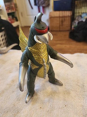 Vintage 1998 Bandai Godzilla Island Series G-06 GIGAN 6