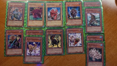 Yugioh Structure Deck - Dinosaur's Rage + Complimentary & Extra Cards - Sleeved-image