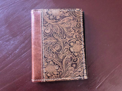 FAUX LEATHER HAND TOOLED LOOK PHOTO ALBUM 24 PAGE 7X5
