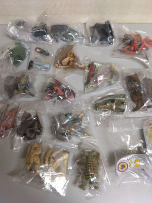 Godzilla Monster Hg Figure Set Of 18 Items Bandai-image