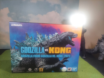 Tamashi Nations S.H.MonsterArts Godzilla VS. Kong (2021) Collectible Figure-image