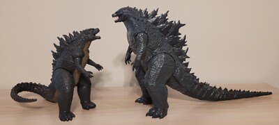 Godzilla Bandai Creation 2014 10 Inch And Jakks Pacific 2019 12 Inch Figure Set-image