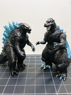 6” Tall Godzilla Set, (2 figures) In Excellent Condition. 1954 And KOM’s-image