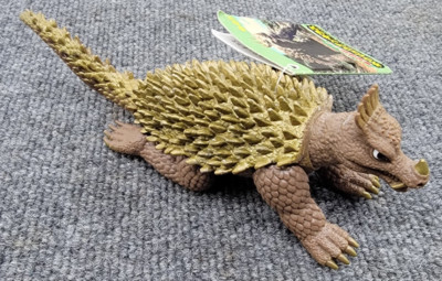 1998 BANDAI Godzilla ISLAND 9” ANGUIRUS Kaiju Movie Monster Toho Gold horns-image