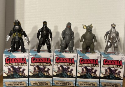 Super 7 Godzilla ReAction Complete Set of 5 with Metallic Chase -Monster Island-image