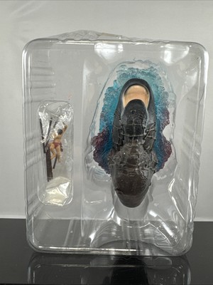 IWAKURA GIANT WHALE GOD 1962 Kujira Gami Encyclopedia figure GODZILLA NEW-image